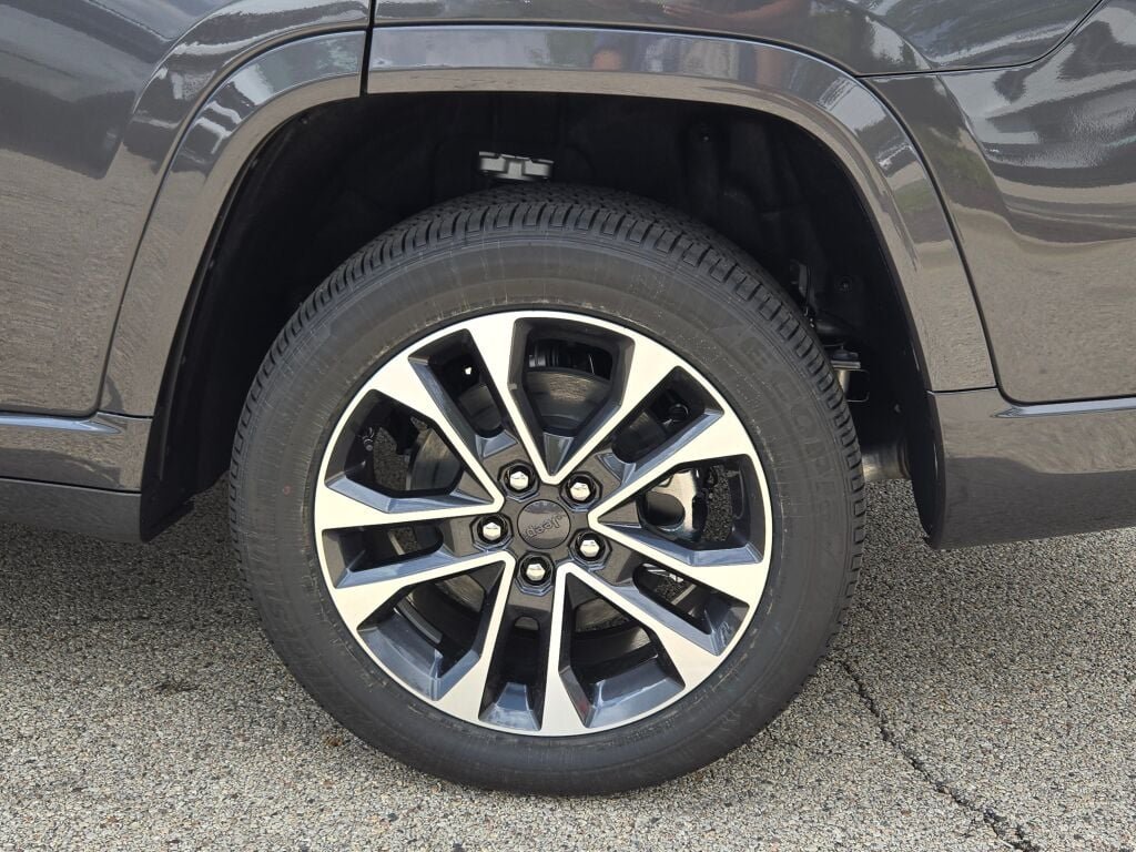 2025 Jeep Grand Cherokee L Overland - Photo 16