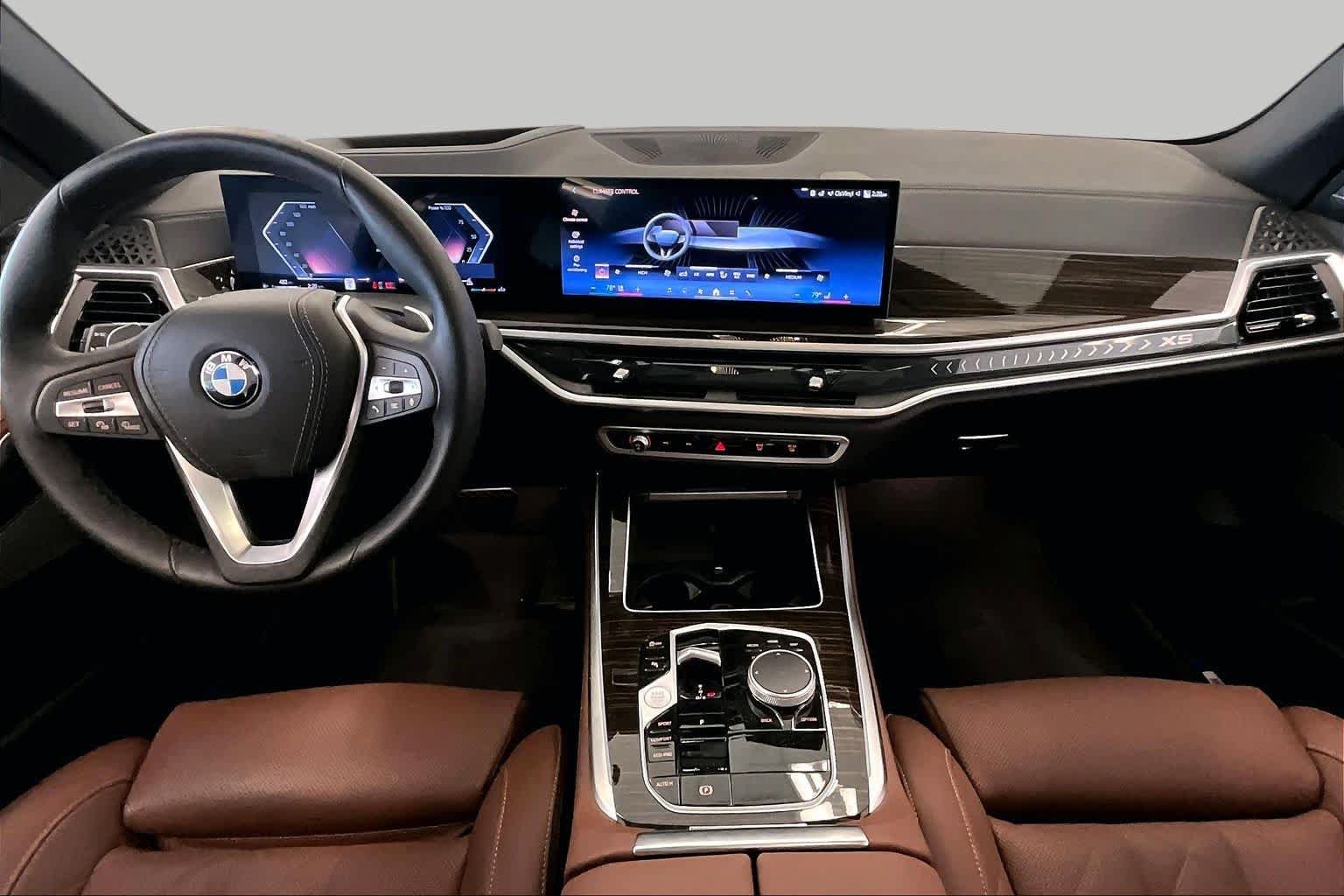 Used 2025 Mineral White Metallic BMW sDrive40i image 14