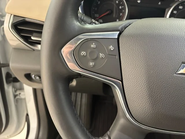 Used 2022 White Chevrolet LT Leather image 23