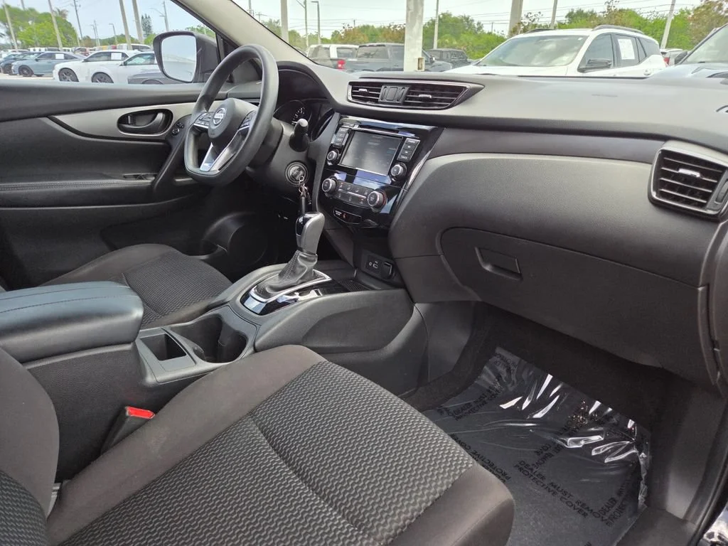 Used 2020 Magnetic Black Pearl Nissan S image 14