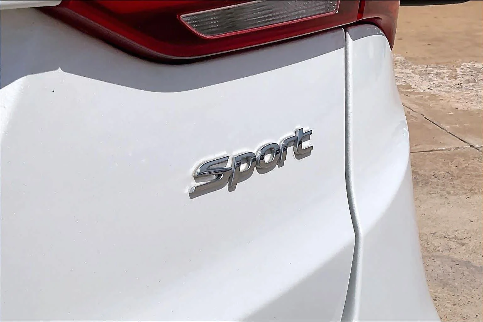 Used 2017 Frost White Pearl Hyundai 2.4L image 9