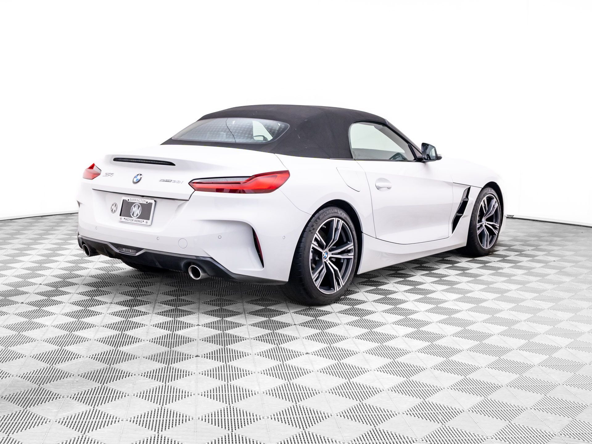 Certified Used 2026 Alpine White BMW sDrive30i image 5