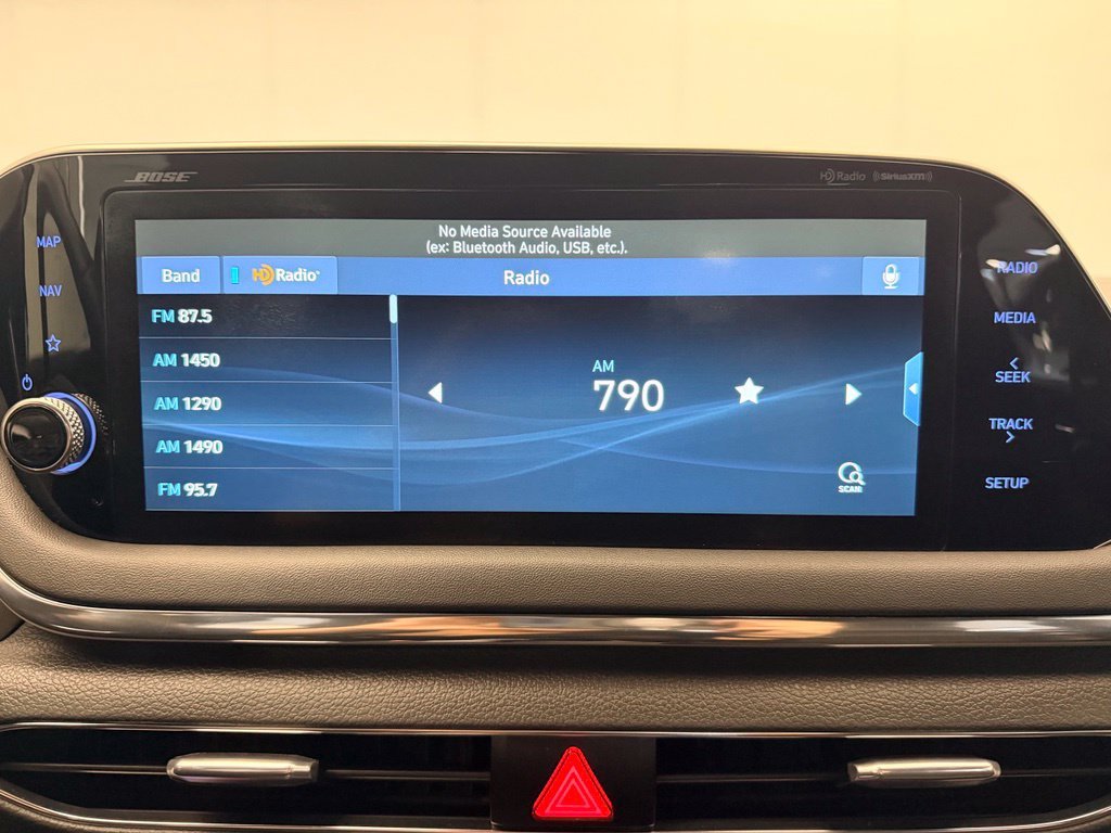 Used 2020 Red Hyundai SEL Plus image 22
