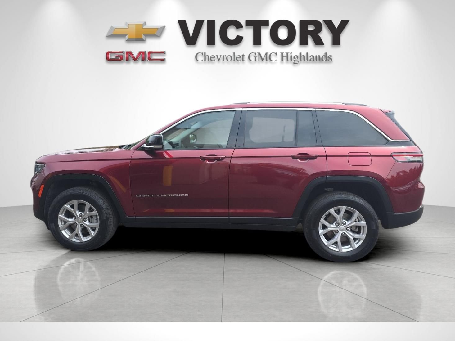 Used 2023 Red Jeep Limited image 6