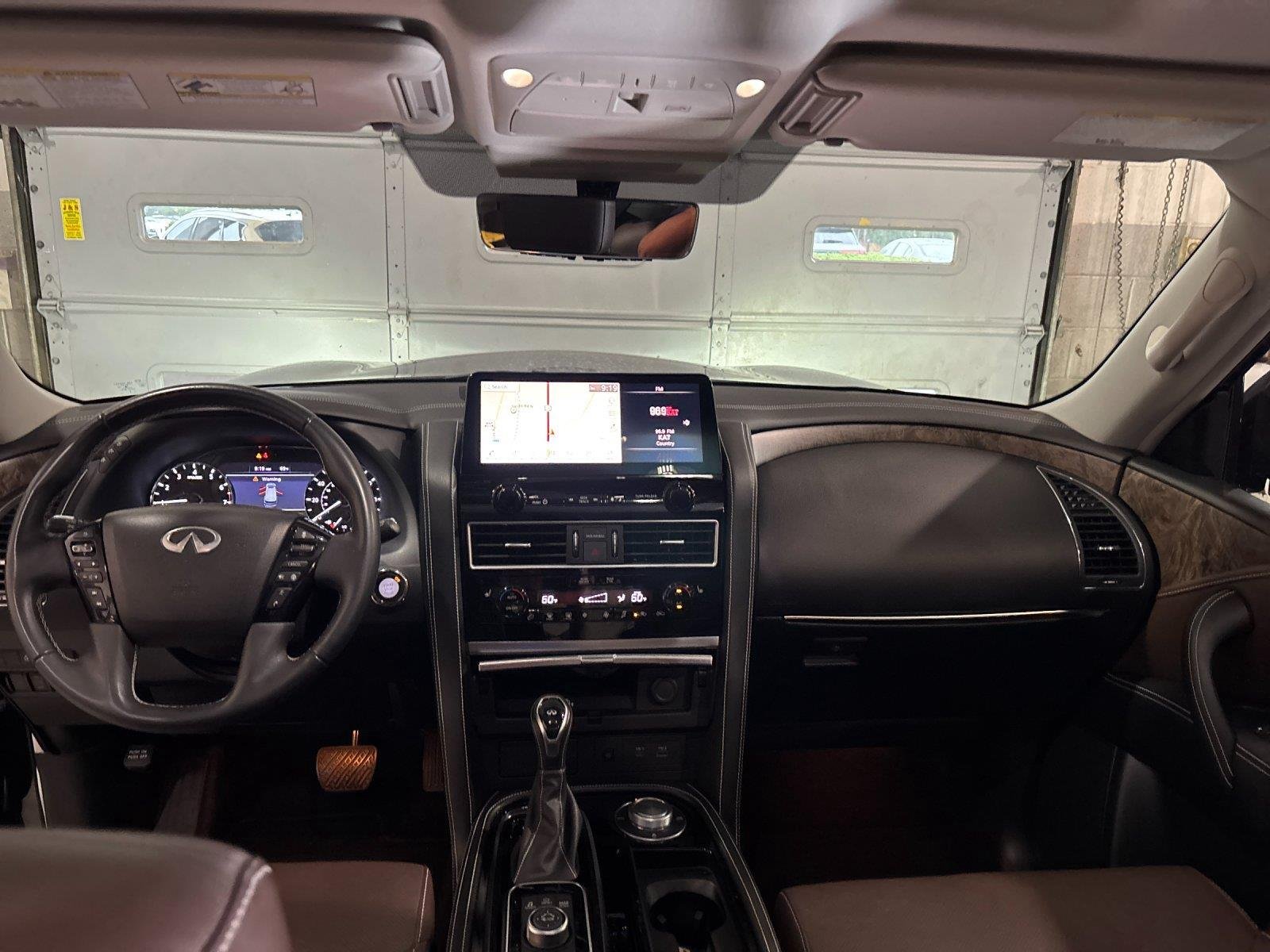 Used 2023 Black Obsidian INFINITI PREMIUM SELECT image 32