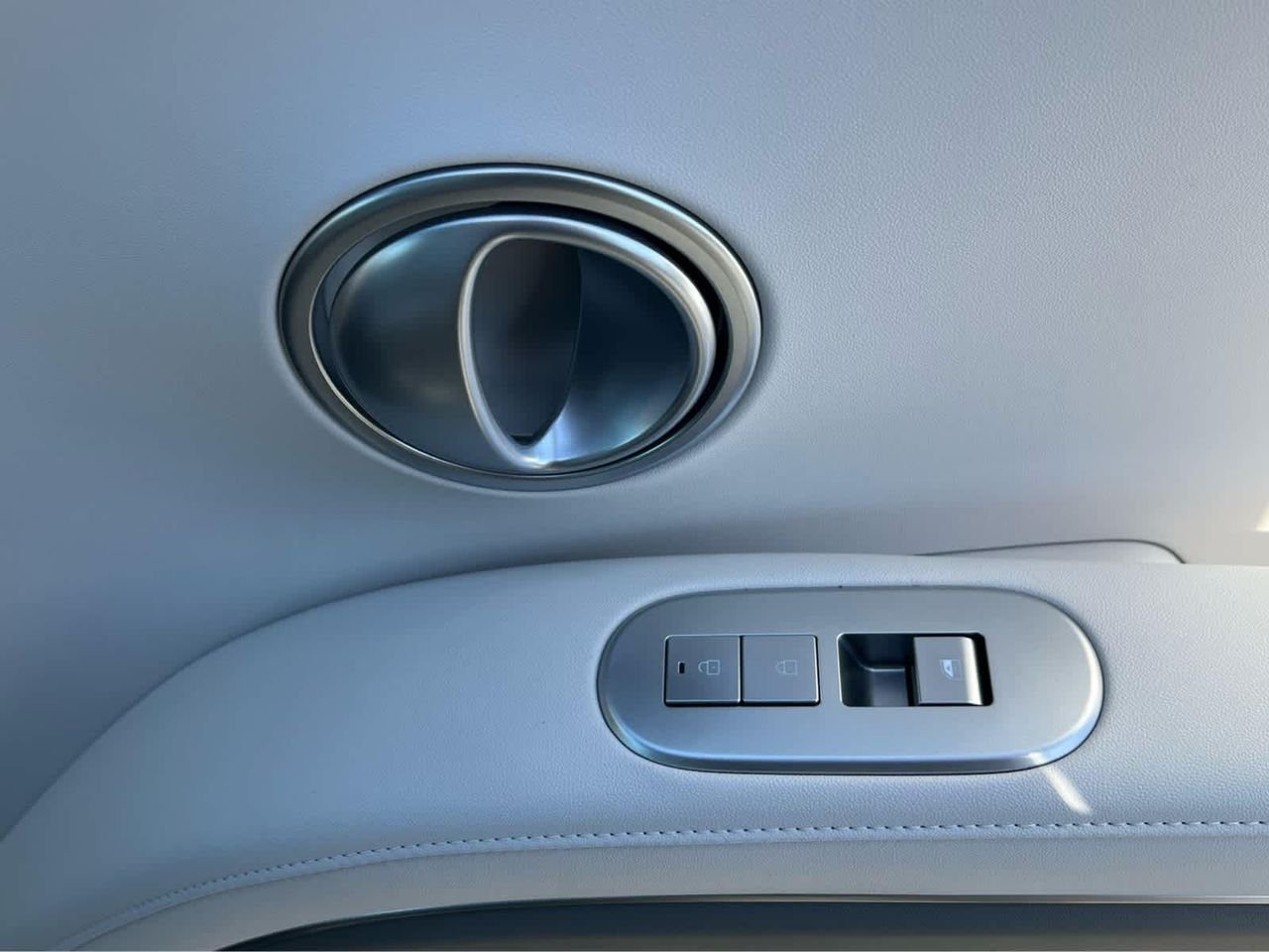 New 2026 Ecotronic Gray Pearl Hyundai Limited AWD image 18