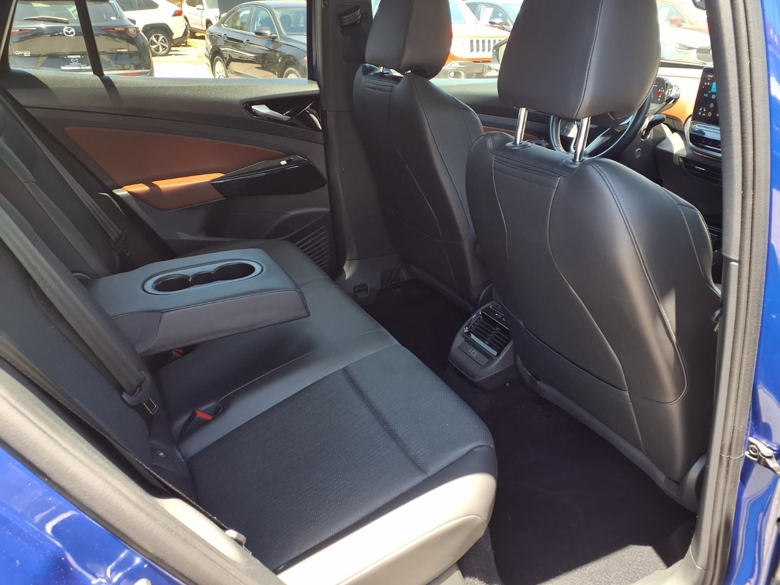 Used 2022 Blue Volkswagen Pro S image 22