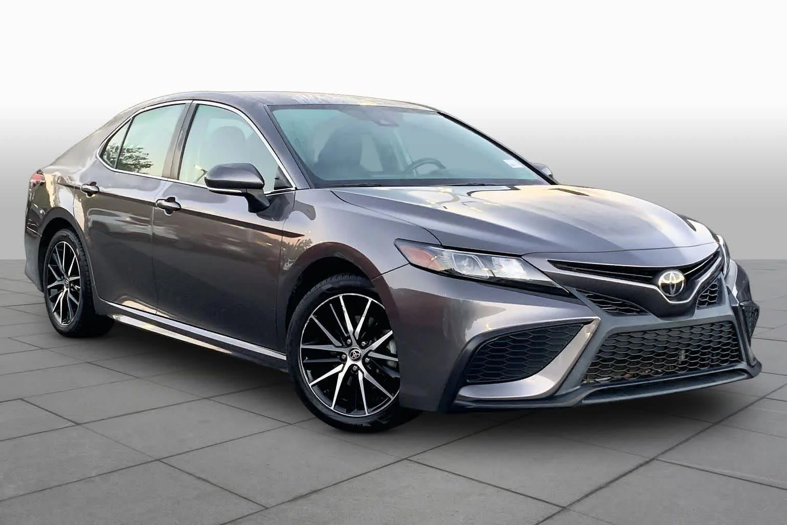 Certified Used 2022 Predawn Gray Mica Toyota SE image 3