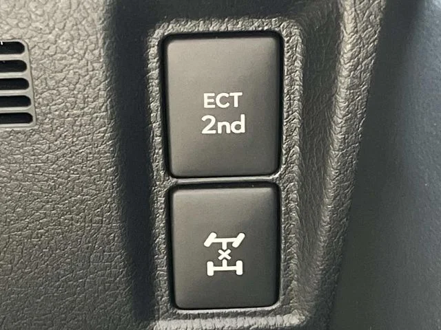 Used 2022 White Lexus 460 image 49