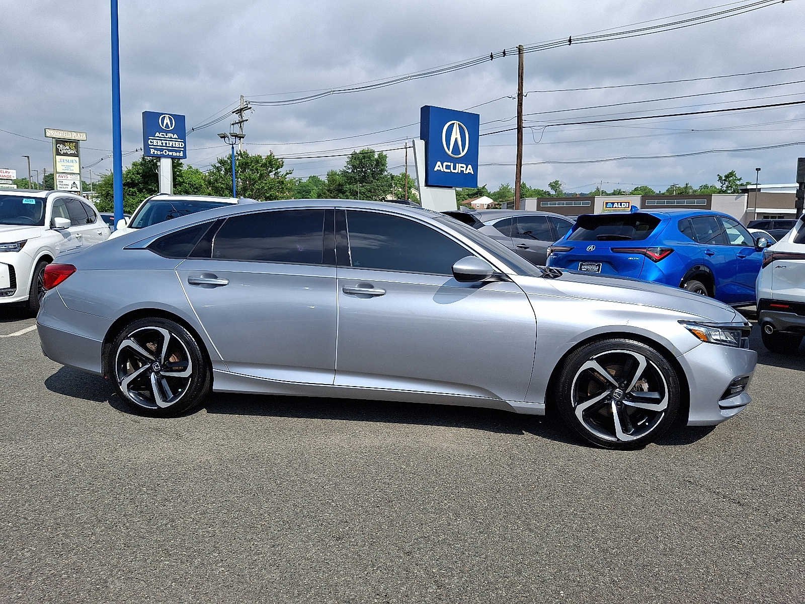 Used 2020 Lunar Silver Metallic Honda Sport image 8