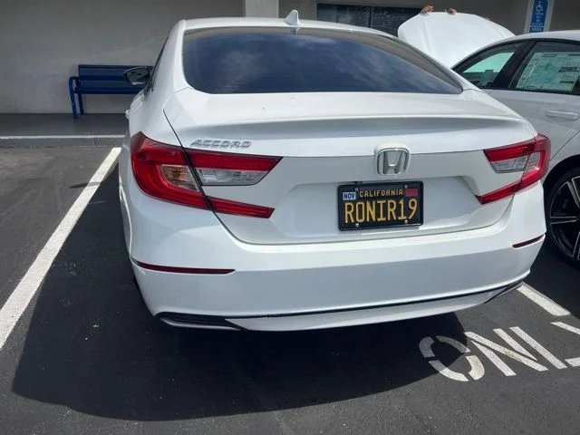 Used 2018 Platinum White Pearl Honda EX-L image 3
