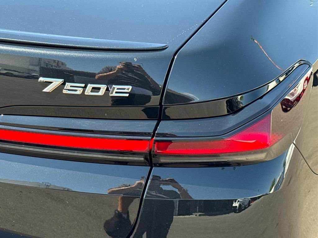 New 2026 Black BMW 750e xDrive image 17