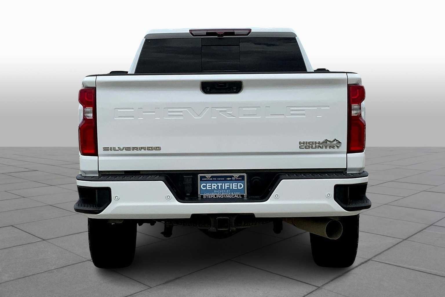 Used 2023 Summit White Chevrolet High Country image 5