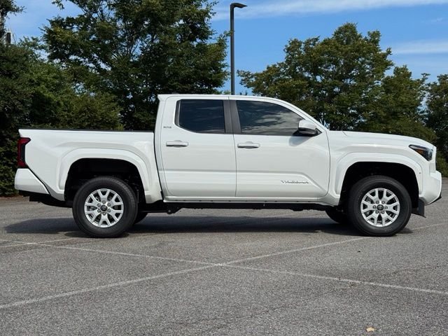 Used 2026 White Toyota SR5 image 10
