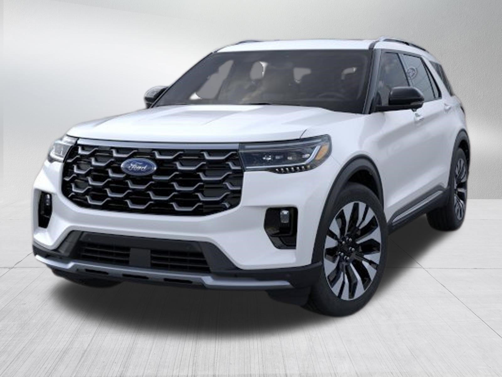 New 2026 Star White Metallic Tri-Coat Ford Platinum image 3