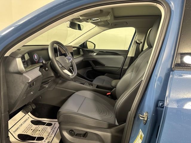 New 2026 Monterey Blue Pearl Volkswagen 2.0T SE image 9