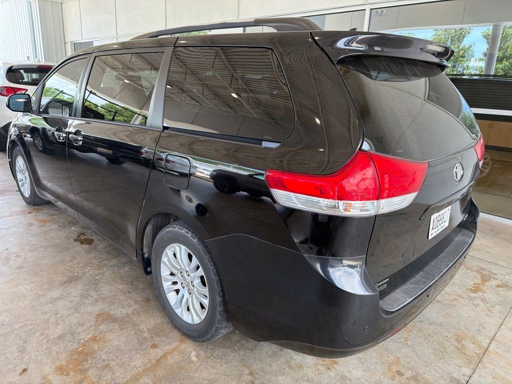 Used 2014 Toyota Sienna XLE with VIN 5TDYK3DC8ES423206 for sale in Hoover, AL