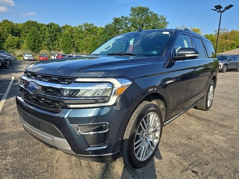 Used 2022 Blue Ford Limited image 3