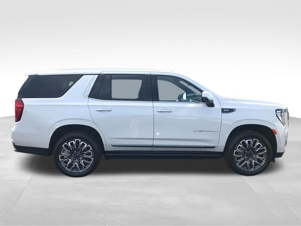 Used 2024 White GMC Denali Ultimate image 9