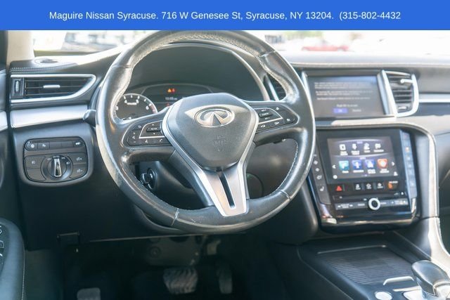 Used 2019 White INFINITI ESSENTIAL image 16