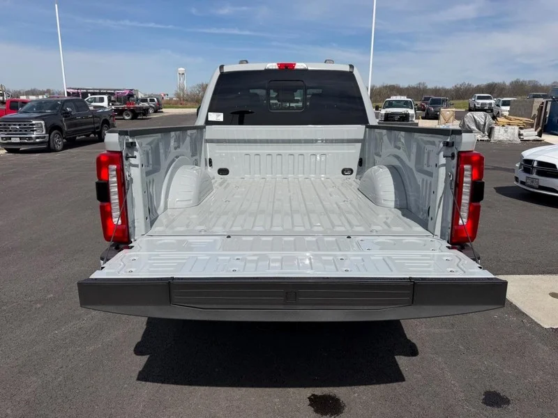 New 2026 Avalanche Ford F-250® XL image 7