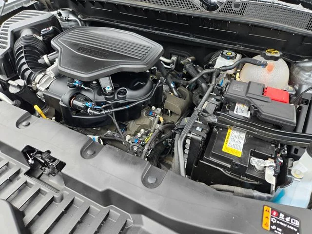 Used 2025 Gray Chevrolet RS image 23