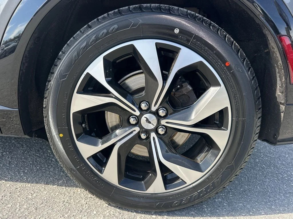 Used 2023 Gray Ford Premium image 29