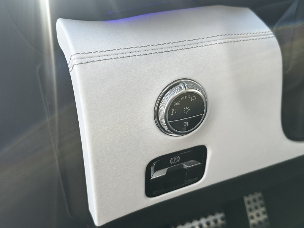New 2026 MANUFAKTUR Moonlight White Metallic Mercedes-Benz AMG® GT 43 image 61