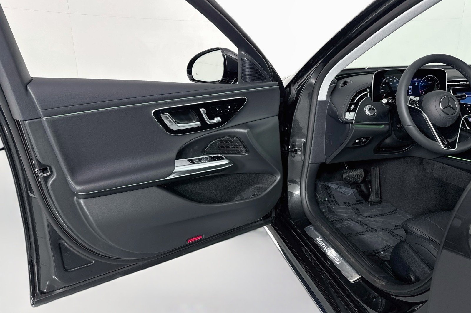 New 2026 Graphite Grey Metallic Mercedes-Benz E 350 RWD Sedan image 20