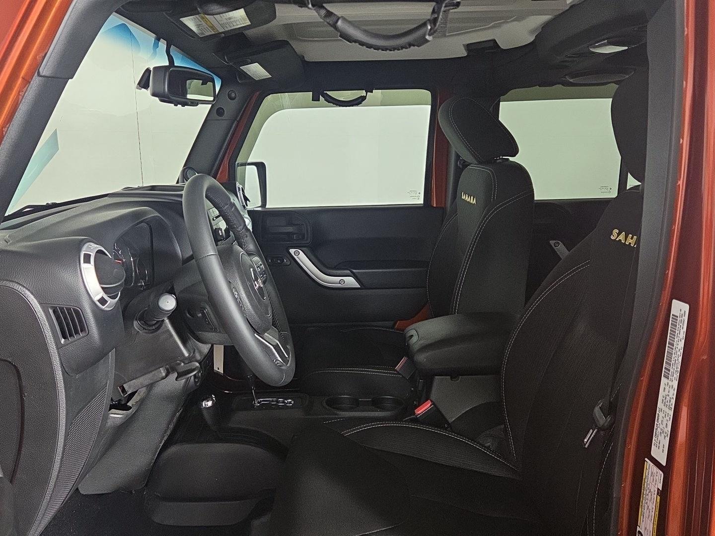 Used 2014 Copperhead Pearlcoat Jeep Sahara image 20