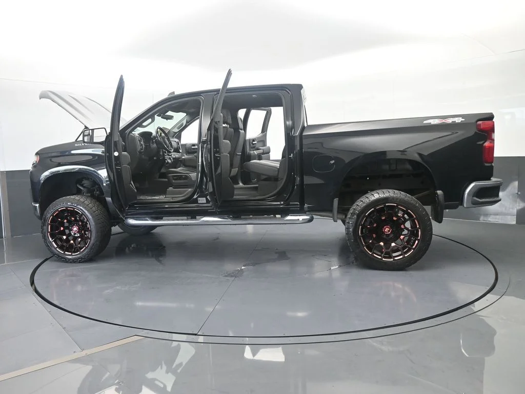 Used 2019 Black Chevrolet LT image 70