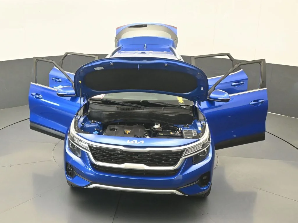 Used 2023 Neptune Blue Kia S image 66