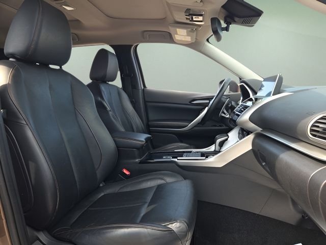 Used 2018  Mitsubishi SEL image 14