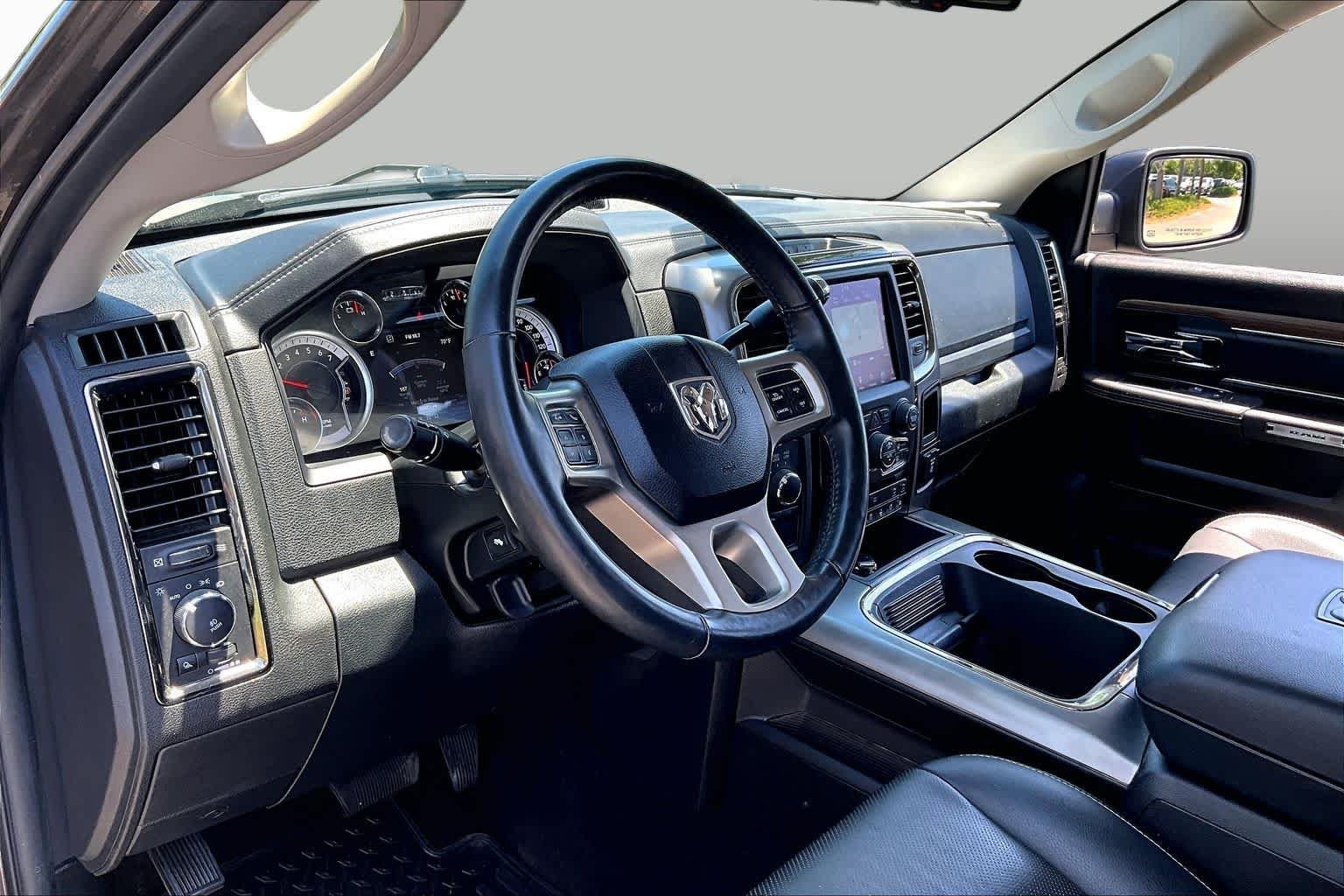 Used 2018 Granite Crystal Metallic Clearcoat Ram Laramie image 17