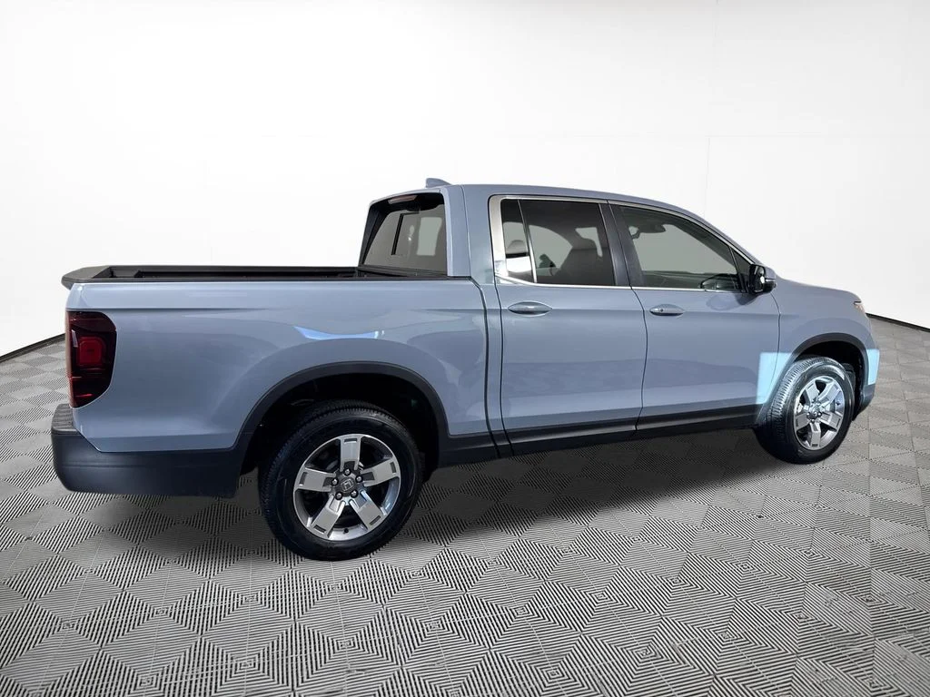 Certified Used 2024 Gray Honda RTL image 9