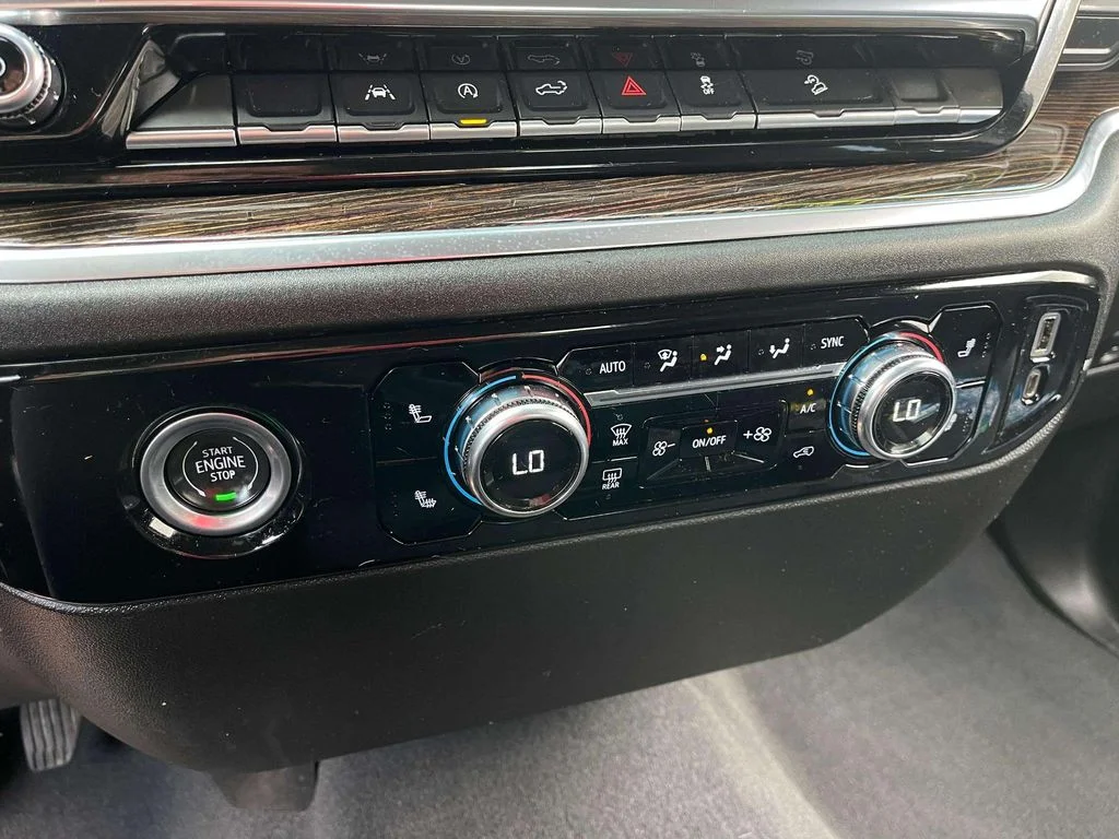 Used 2022 Onyx Black GMC Elevation image 12