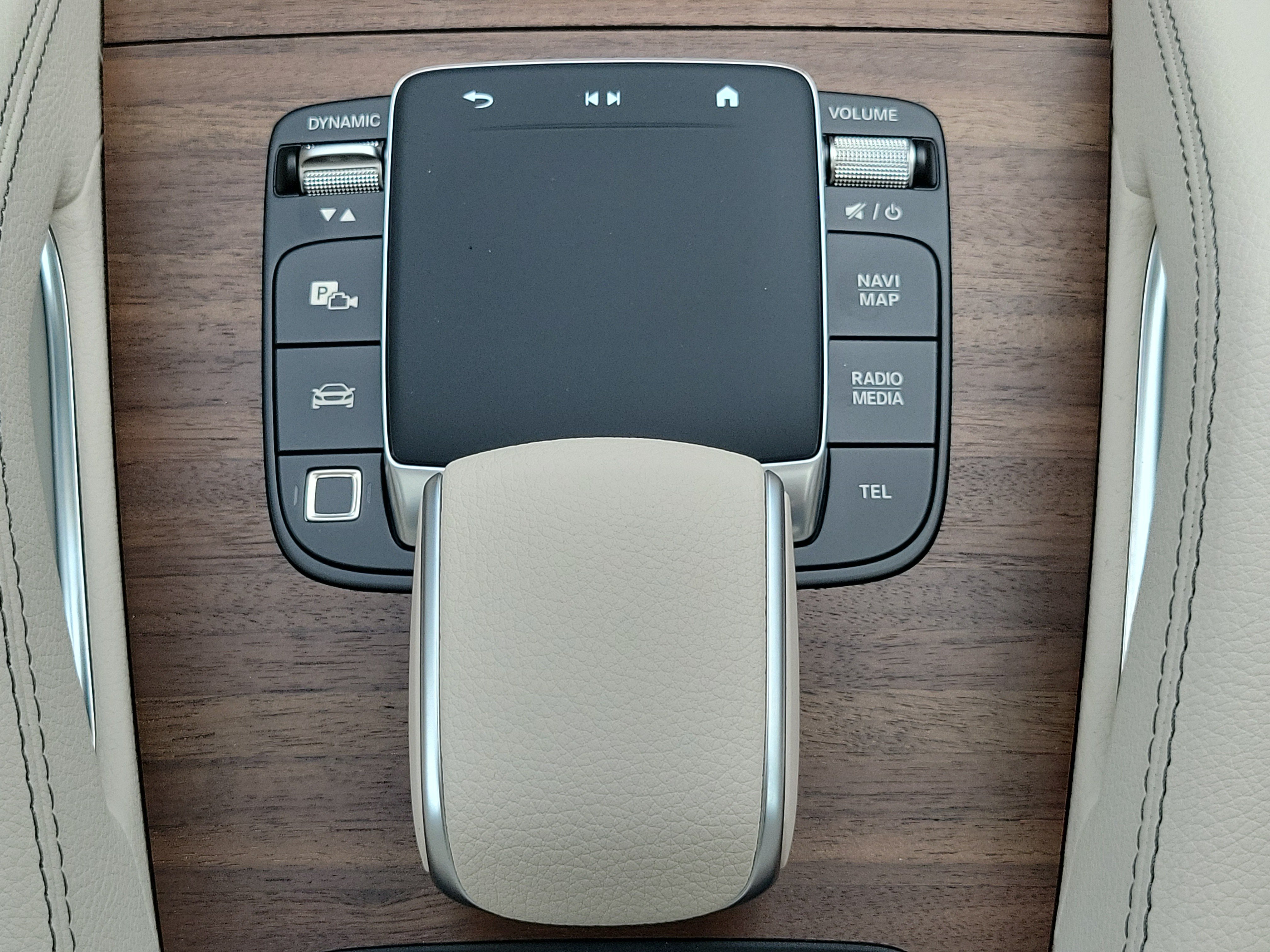 New 2026 Selenite Grey Metallic Mercedes-Benz GLE 450 image 50