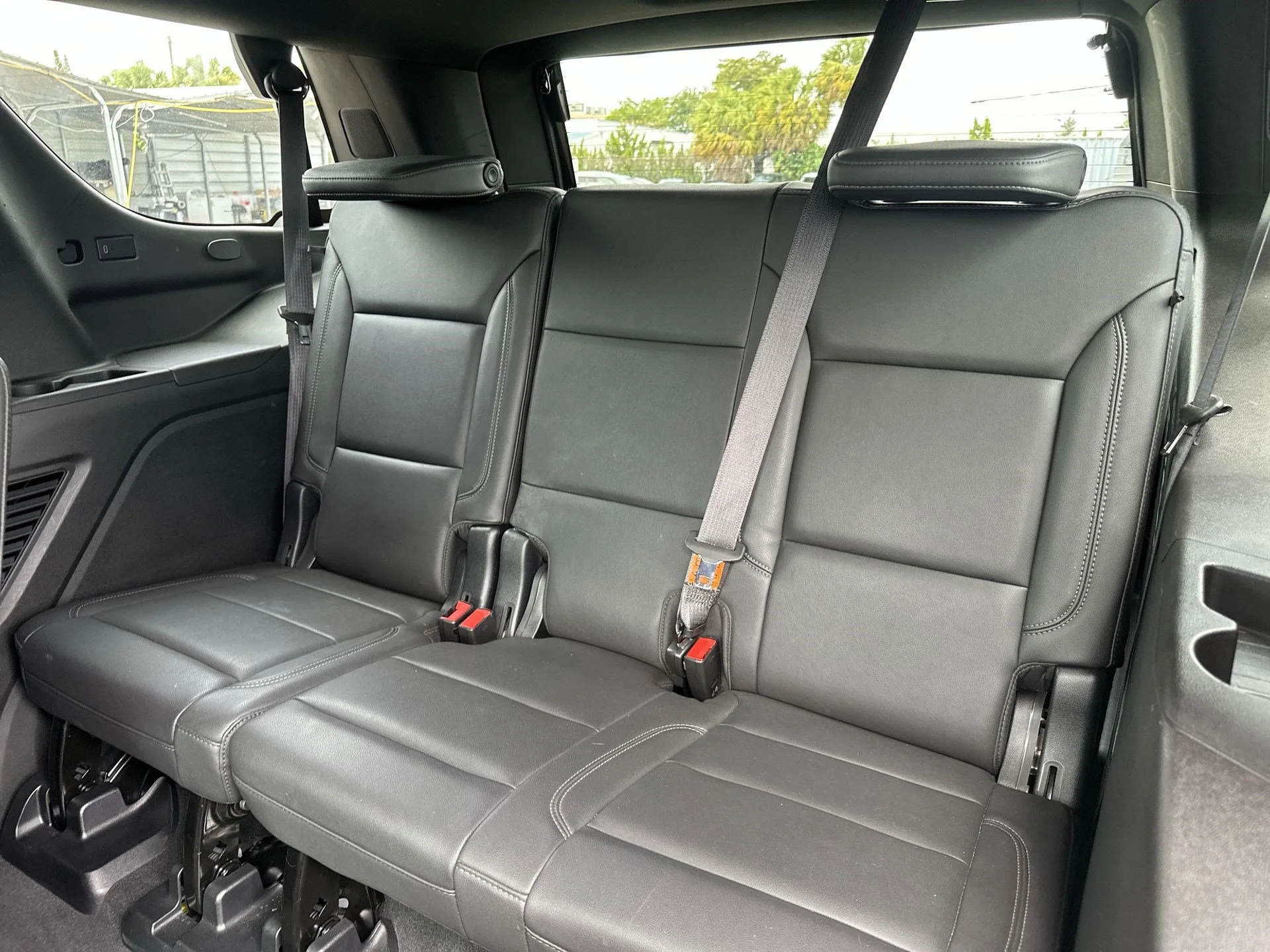 Used 2021 Iridescent Pearl Tricoat Chevrolet LT image 23