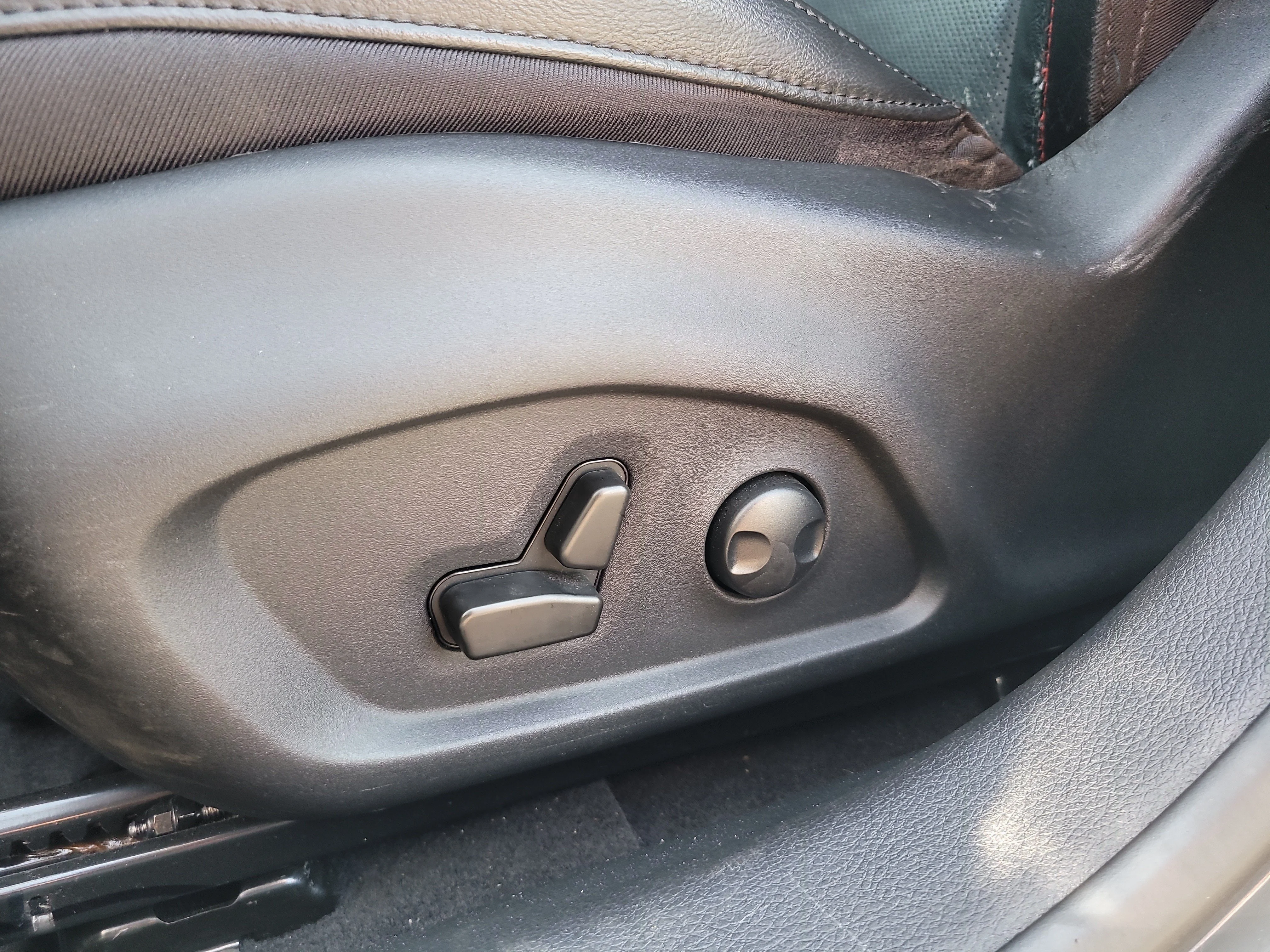 Used 2022 Sting-Gray Clearcoat Jeep Trailhawk image 18