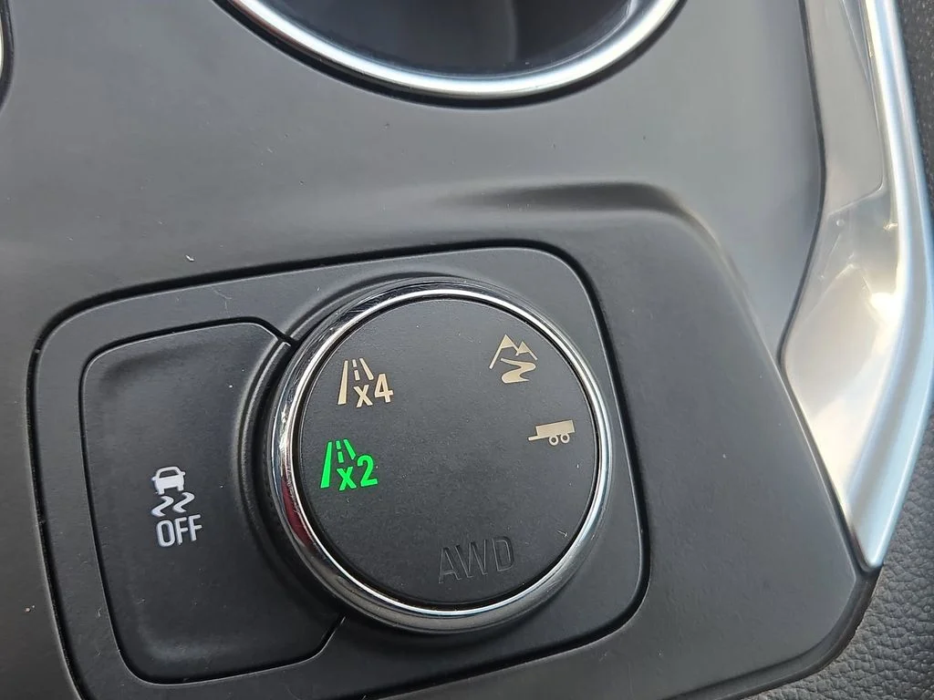 Used 2019 White Chevrolet RS image 51