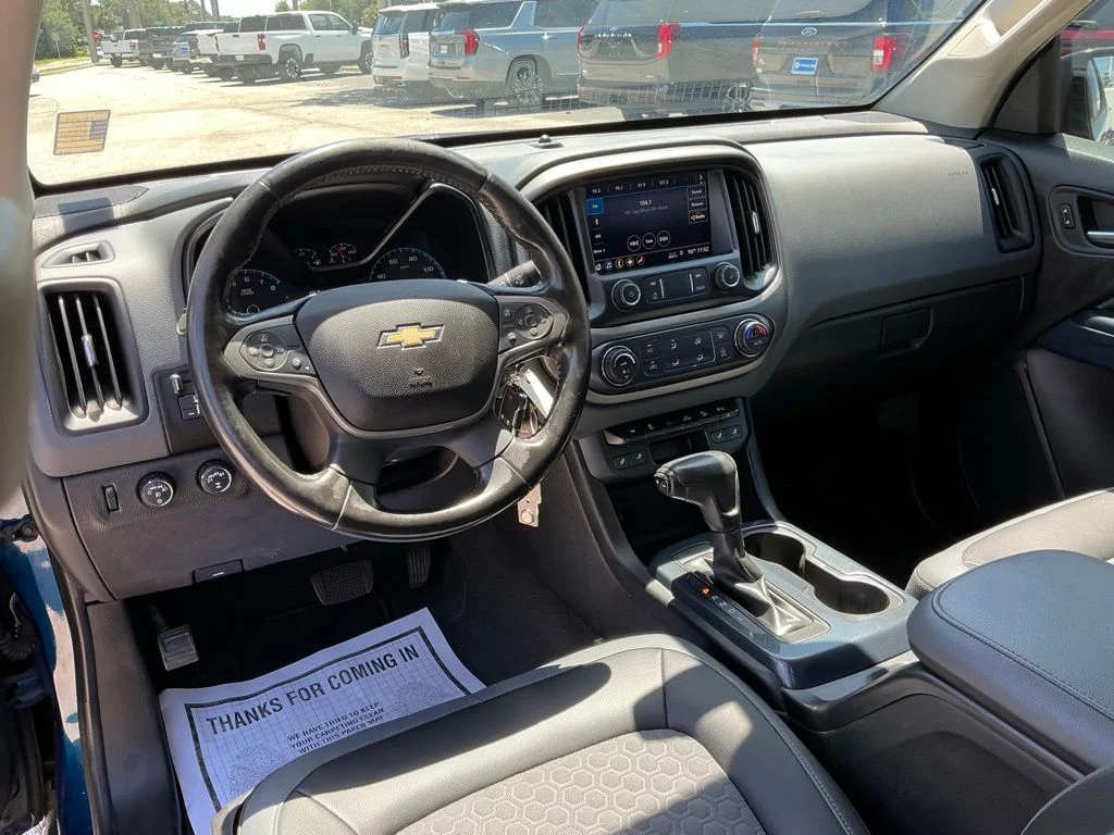 Used 2019 Blue Chevrolet Z71 image 24