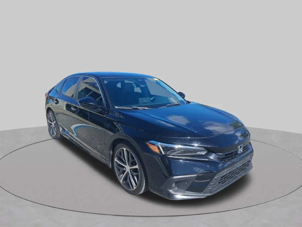 Used 2024  Honda Touring image 3