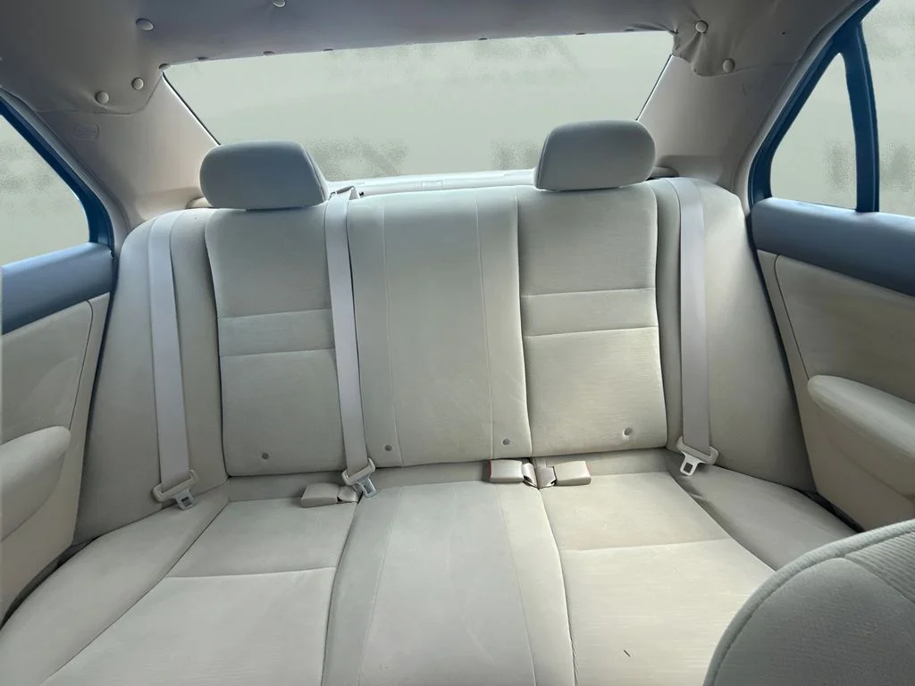 Used 2006 Gold Honda Value Package image 6