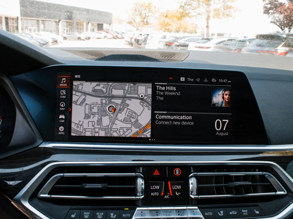 Used 2019 Alpine White BMW xDrive40i image 17