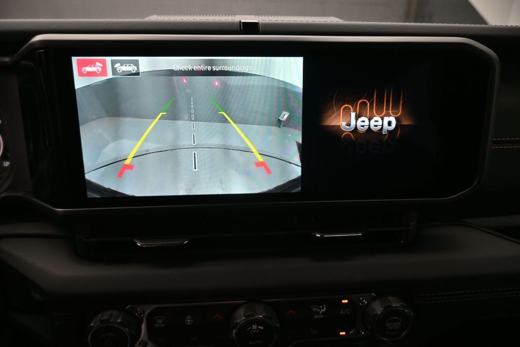 New 2026 Anvil Clear-Coat Exterior Paint Jeep Sahara image 32