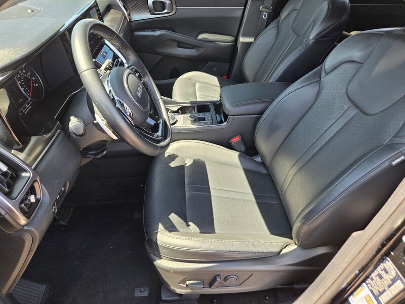 Used 2022 Aurora Black KIA S AWD image 10