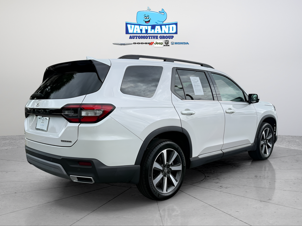 Used 2023 White Honda Touring image 5