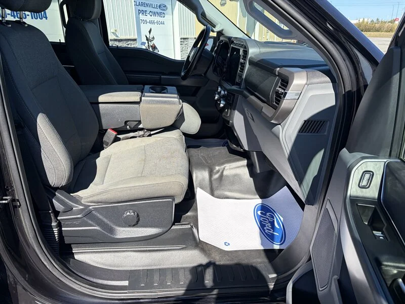 Used 2024 Black Ford XLT image 6
