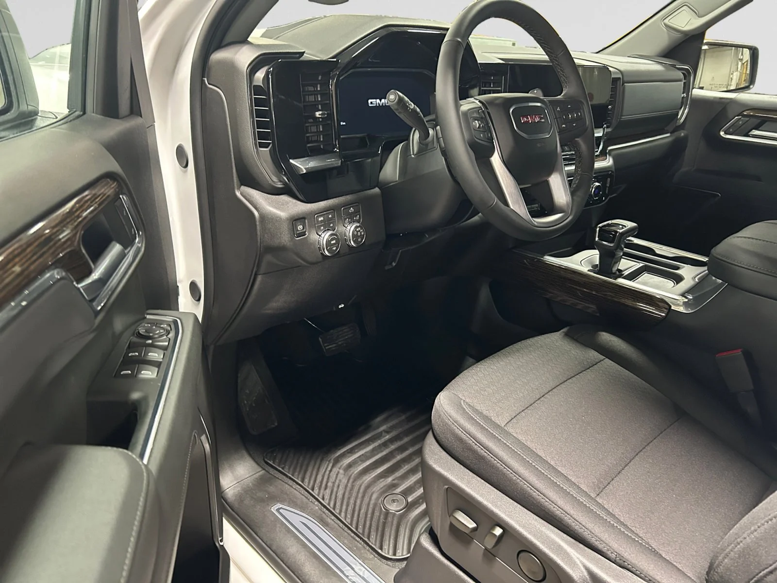 New 2026 Summit White GMC Elevation image 12
