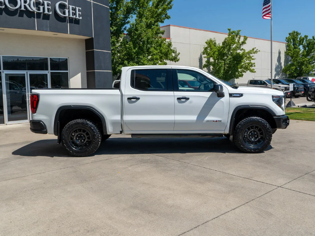 2024 GMC Sierra 1500 AT4X - Photo 9